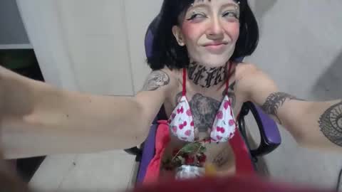 Snapshot of luna_rosita chatting on January 28, 2025, 3:04 am Luna online show from January 28, 2025, 3:04 am