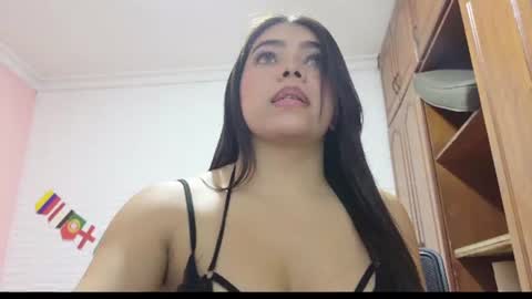luna_rousse26 online show from July 17, 2026, 1:07 pm