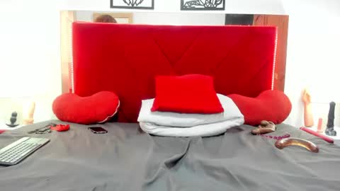 Snapshot of luna_smit_ chatting on July 1, 2026, 9:03 pm Luna online show from July 1, 2026, 9:03 pm