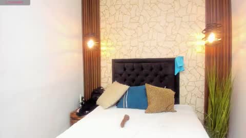 luna_smith20 online show from March 17, 2026, 7:06 pm