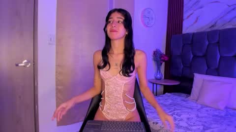 Snapshot of luna_sthonem chatting on November 12, 2025, 12:49 pm luna_sthonem online show from November 12, 2025, 12:49 pm