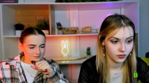 Snapshot of luna_tin chatting on November 13, 2025, 5:50 am Luna online show from November 13, 2025, 5:50 am