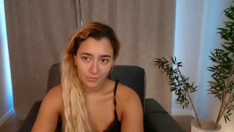 Luna online show from June 23, 2026, 2:26 pm
