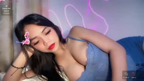 luna_whitedoll online show from July 25, 2026, 9:18 am