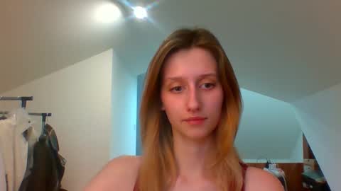 Snapshot of luna_xsensual chatting on January 22, 2025, 2:46 pm L U N A online show from January 22, 2025, 2:46 pm