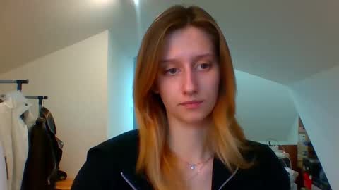 Snapshot of luna_xsensual chatting on February 5, 2025, 2:48 pm L U N A online show from February 5, 2025, 2:48 pm
