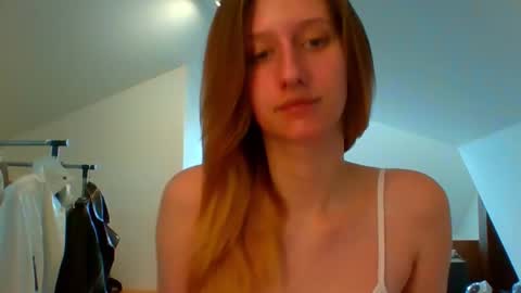 L U N A  online show from February 28, 2025, 7:58 am
