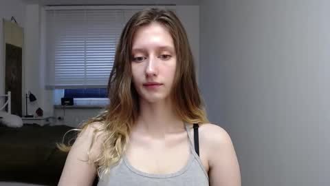 Snapshot of luna_xsensual chatting on September 29, 2025, 5:23 am L U N A online show from September 29, 2025, 5:23 am