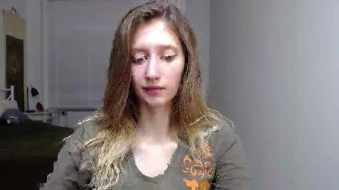 Snapshot of luna_xsensual chatting on October 17, 2025, 5:43 am L U N A online show from October 17, 2025, 5:43 am