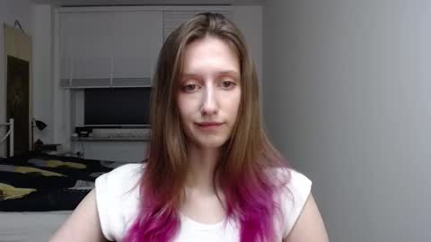 Snapshot of luna_xsensual chatting on November 17, 2025, 6:35 pm L U N A online show from November 17, 2025, 6:35 pm