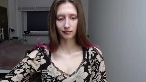 Snapshot of luna_xsensual chatting on November 28, 2025, 6:38 am L U N A online show from November 28, 2025, 6:38 am
