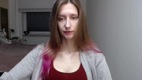 Snapshot of luna_xsensual chatting on December 1, 2025, 6:29 am L U N A online show from December 1, 2025, 6:29 am