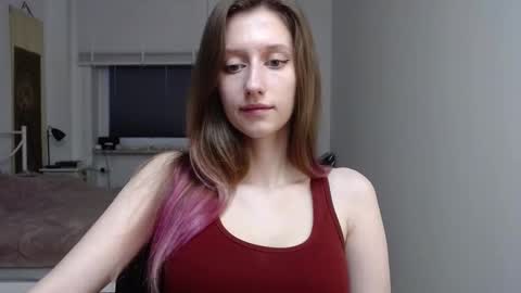 Snapshot of luna_xsensual chatting on December 15, 2025, 6:50 am L U N A online show from December 15, 2025, 6:50 am