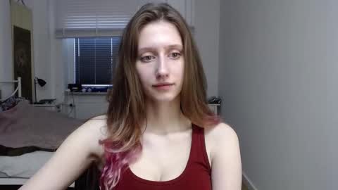 Snapshot of luna_xsensual chatting on December 19, 2025, 7:26 am L U N A online show from December 19, 2025, 7:26 am