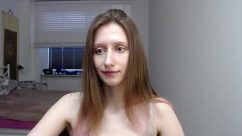 Snapshot of luna_xsensual chatting on January 5, 2026, 5:27 pm L U N A online show from January 5, 2026, 5:27 pm