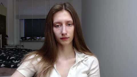 Snapshot of luna_xsensual chatting on February 4, 2026, 6:41 am L U N A online show from February 4, 2026, 6:41 am