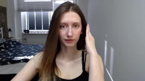 Snapshot of luna_xsensual chatting on March 4, 2026, 6:52 am L U N A online show from March 4, 2026, 6:52 am