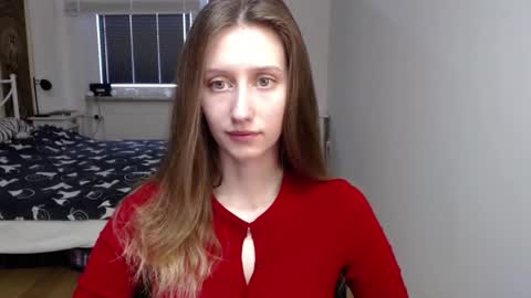 Snapshot of luna_xsensual chatting on March 25, 2026, 6:41 am L U N A online show from March 25, 2026, 6:41 am
