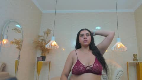 Luna Abril  online show from March 19, 2026, 4:16 am