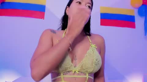 lunaa_hart online show from July 5, 2026, 4:19 am
