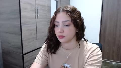 lunaa_sub online show from December 15, 2025, 7:18 pm