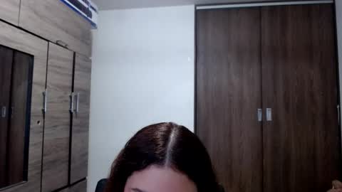 lunaa_sub online show from July 9, 2026, 7:40 pm