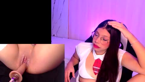 Luna online show from October 15, 2025, 9:48 pm