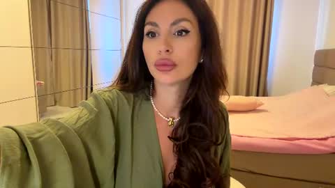 LunaBex online show from July 26, 2026, 5:15 am