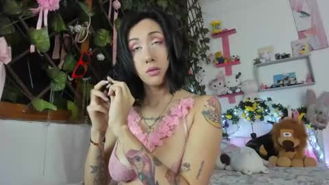 lunacristal_moon online show from December 9, 2024, 1:18 am