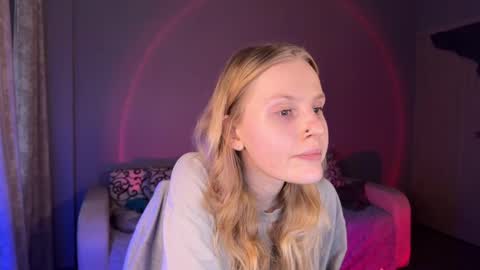 Snapshot of lunacyy chatting on September 11, 2025, 3:45 pm Britney online show from September 11, 2025, 3:45 pm