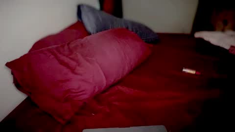 Luna Daddys Girl online show from April 17, 2026, 9:51 pm