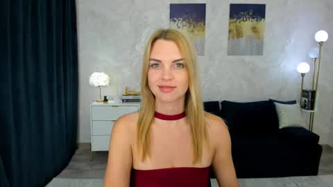 Snapshot of lunaflinn chatting on June 15, 2026, 3:31 am lunaflinn online show from June 15, 2026, 3:31 am