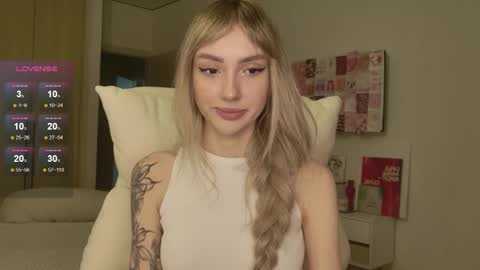 Luna online show from February 22, 2026, 7:01 pm