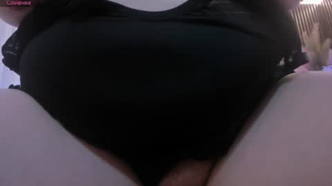 Snapshot of lunakitty_tay chatting on July 28, 2026, 2:13 pm LUNA KITTY online show from July 28, 2026, 2:13 pm