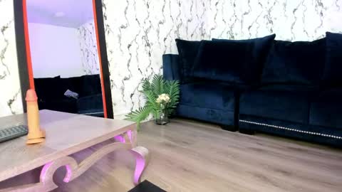 Lunalia online show from May 16, 2026, 5:37 am