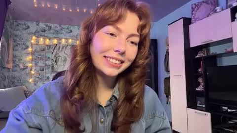 Luna online show from March 12, 2026, 3:23 am