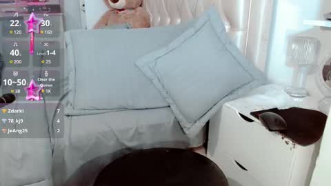 Snapshot of lunalovedoll_ chatting on March 12, 2025, 5:46 am Luna online show from March 12, 2025, 5:46 am