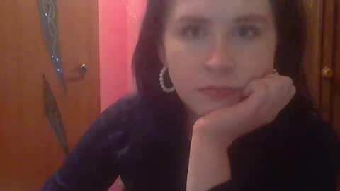lunamystique_ online show from January 21, 2025, 8:00 pm