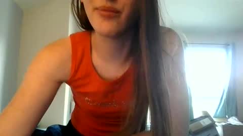 Snapshot of lunapixie2020 chatting on June 1, 2026, 12:23 am lunapixie2020 online show from June 1, 2026, 12:23 am