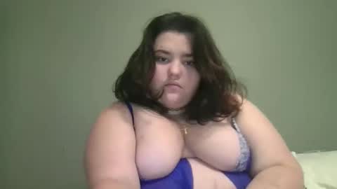 lunar_nightstar online show from October 15, 2025, 9:04 pm