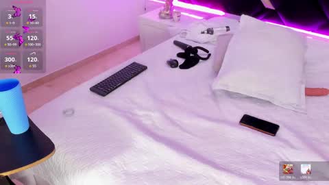 Snapshot of lunara_vall chatting on April 22, 2026, 10:44 pm Lia 3 online show from April 22, 2026, 10:44 pm