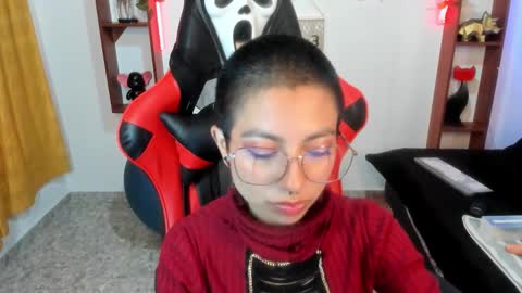 Snapshot of lunarichy chatting on October 21, 2025, 8:20 pm lunarichy online show from October 21, 2025, 8:20 pm