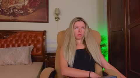 Luna Rishi online show from June 22, 2026, 6:10 am