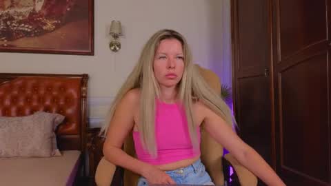 Luna Rishi online show from June 30, 2026, 6:25 am
