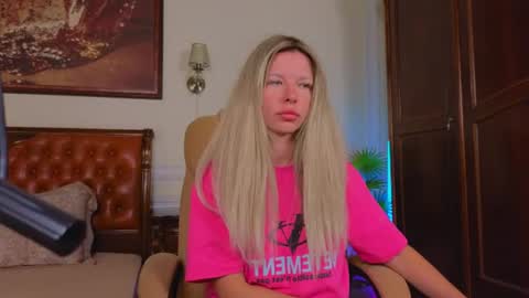 Luna Rishi online show from July 6, 2026, 6:21 am