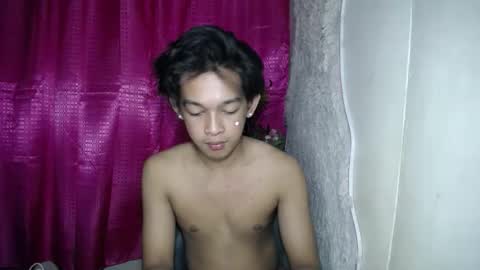 Snapshot of lunarmaxxx chatting on May 7, 2026, 2:06 am max online show from May 7, 2026, 2:06 am