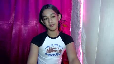 Snapshot of lunarmaxxx chatting on June 26, 2026, 5:50 pm max online show from June 26, 2026, 5:50 pm