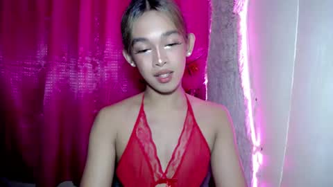Snapshot of lunarmaxxx chatting on July 30, 2026, 1:48 am max online show from July 30, 2026, 1:48 am