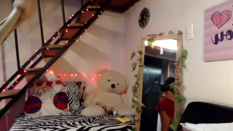 Snapshot of lunasky83 chatting on January 17, 2025, 2:07 pm luna online show from January 17, 2025, 2:07 pm