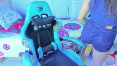 luna online show from October 19, 2025, 2:18 pm